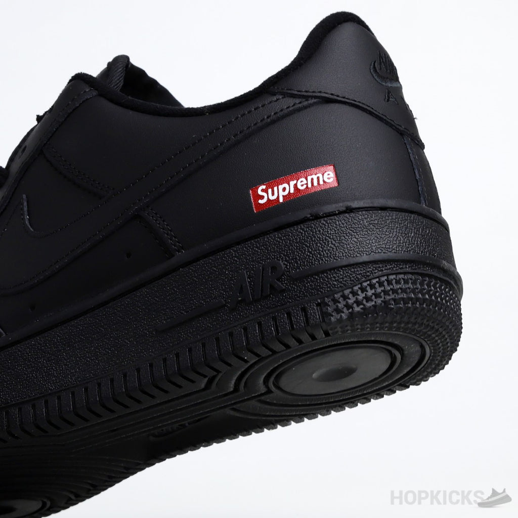 Nike Air Force 1 Low x Supreme - Black