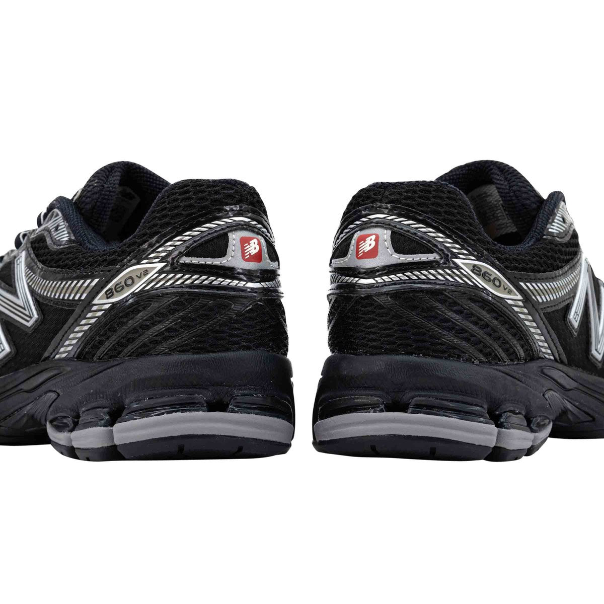 New Balance 860v2 - Black / Silver