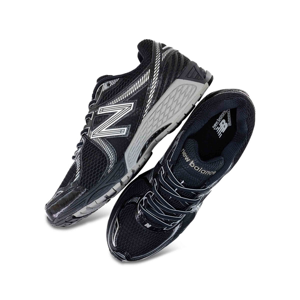 New Balance 860v2 - Black / Silver