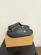 Yeezy Slide - Pure / Bone
