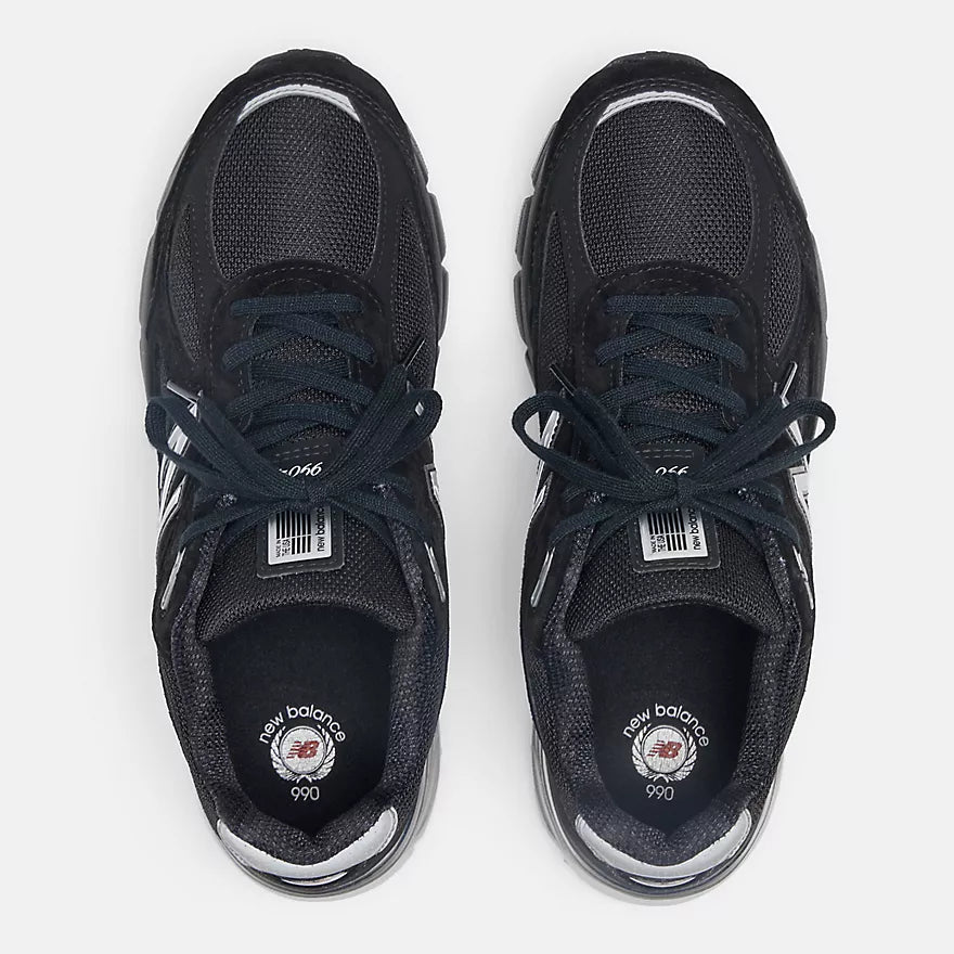 New Balance 990v4 - Core Black